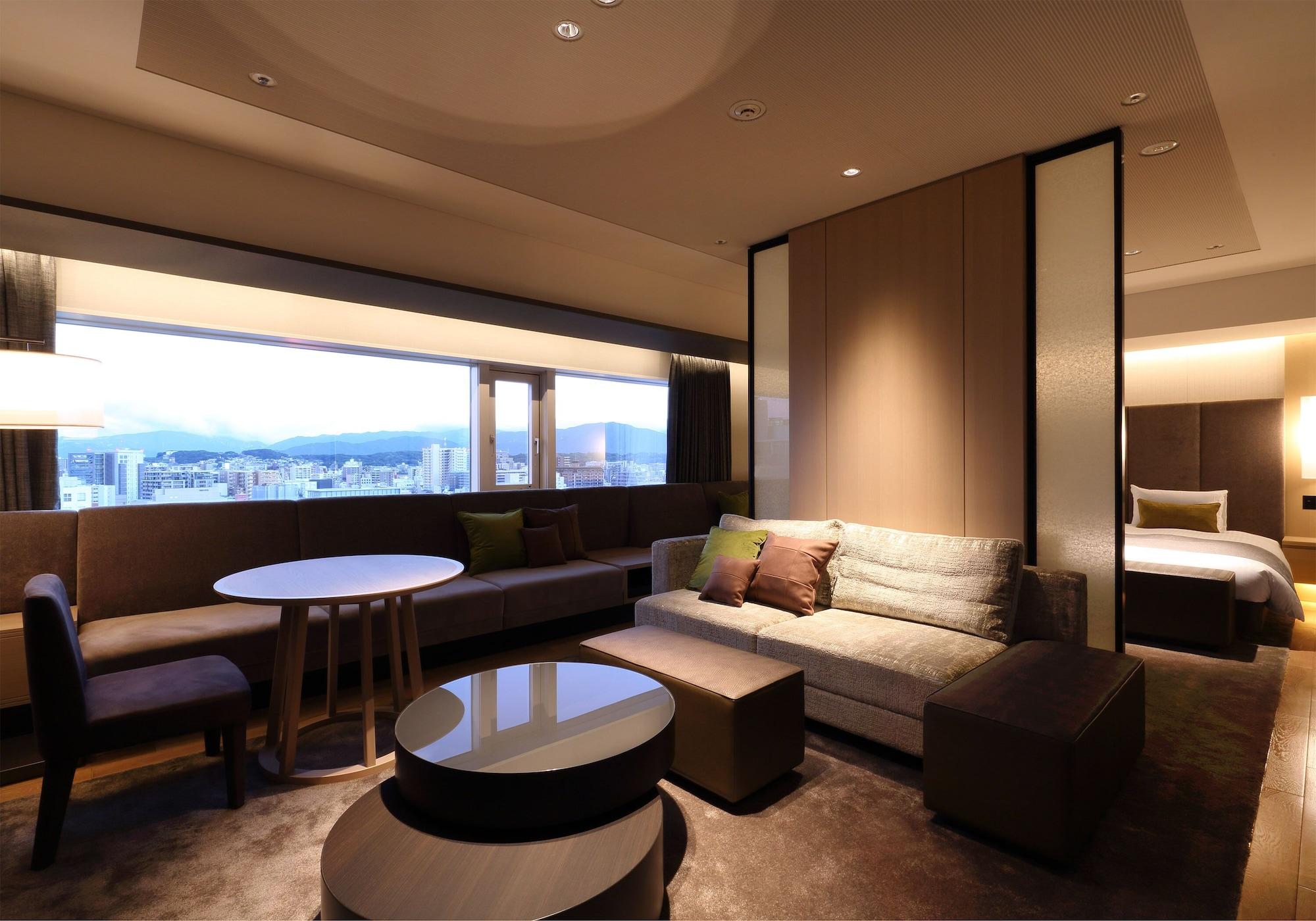 Solaria Nishitetsu Hotel 4*